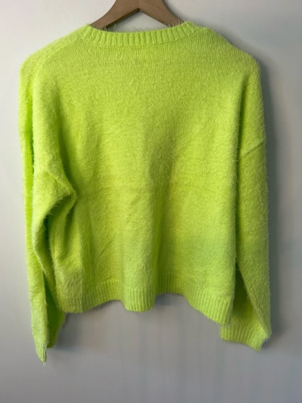 *NWOT* Justice x Grinch Collab Girls Green Holiday Sweater, Size XL (16/18)